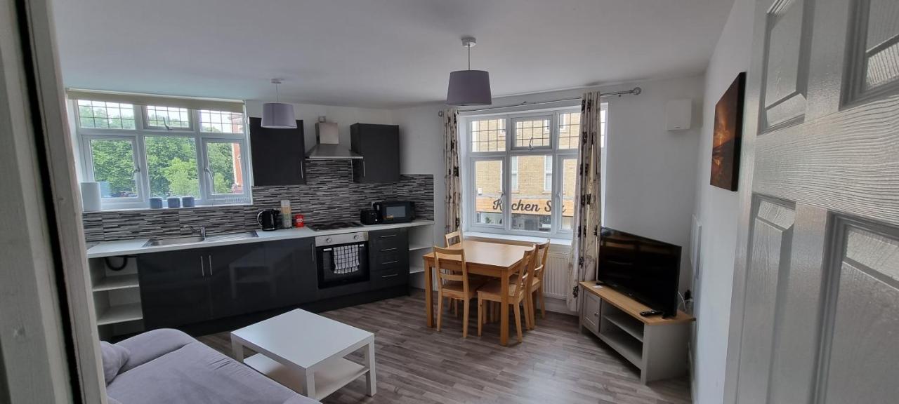 Vh Premier Flat 3 Apartment Gillingham  Bagian luar foto